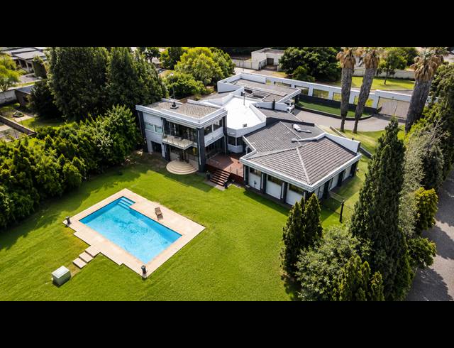 5 BEDROOM HOUSE FOR SALE IN THREE RIVERS EAST